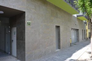 Referenciák XIV kerülteti társasház kőburkolata – Budapest 2